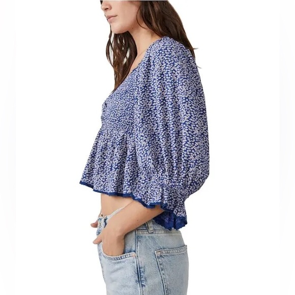 Free People Brittnee Printed Top in the color Blue Combo. NWT size Medium. - Picture 3 of 8
